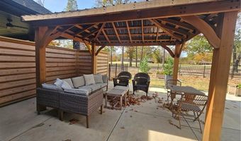97 Perth Dr A, Bella Vista, AR 72715