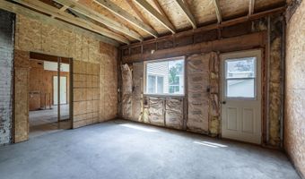 355 N 8th St, Arlington, NE 68002