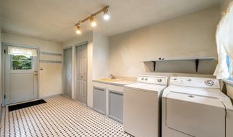 178 Sunset Ave, Buffalo, WY 82834