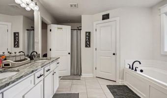 2040 Creekwood Cir, Bauxite, AR 72011