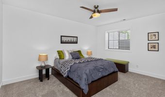 1304 NE 53rd Ct, Ankeny, IA 50021