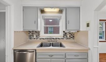 9006 Quandt Ave, Allen Park, MI 48101