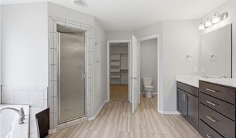 14223 Amanda Ln, Basehor, KS 66007