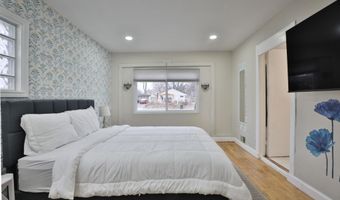 124 N Gould Rd, Columbus, OH 43209