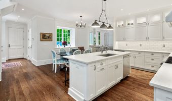 2 Settlers Trl 3, Darien, CT 06820