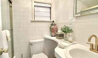1005 N Shore Dr, Carlsbad, NM 88220