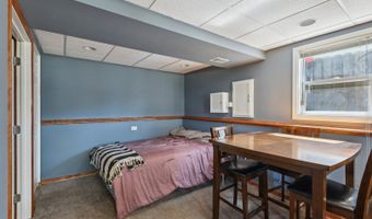 277 Sunset Ln, Antioch, IL 60002