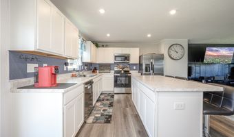 1112 Hidden Lake Blvd, Akron, OH 44312