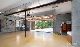 9 Sandon Cir, Asheville, NC 28804
