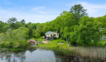 106 Lauri Dr, Charlestown, RI 02813