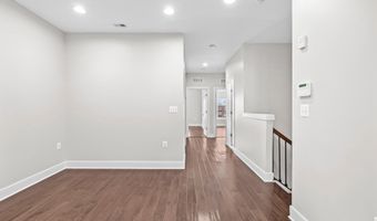2109 MAIN LINE 102, Alexandria, VA 22301
