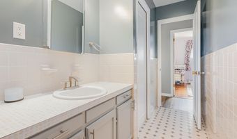130 W Marshall St, Alma, MI 48801