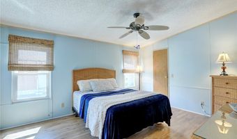 313 Avocado Dr, Barefoot Bay, FL 32976
