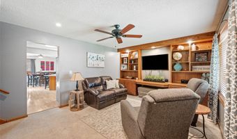 308 11th Ave NW, Altoona, IA 50009
