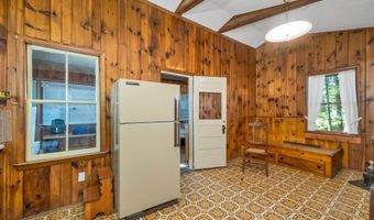 2 S Kenney Shr, Wolfeboro, NH 03894