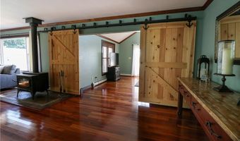 62 Summerdale Rd, Angola, NY 14006