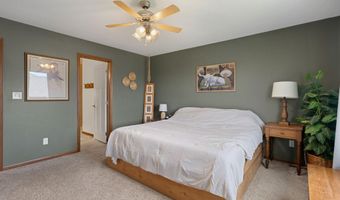2011 12th Ave NE, Austin, MN 55912