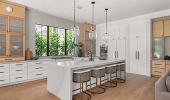 1136 STETSON St, Orlando, FL 32804