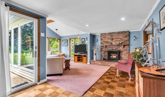 26 Allen Dr, Allentown, NJ 08501