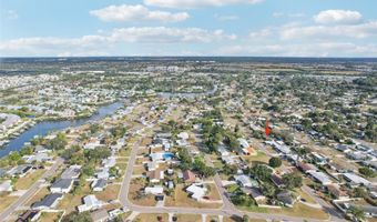 520 FAIRFAX Ln, Apollo Beach, FL 33572