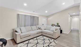 14769 Nanticoke Rd, Apple Valley, CA 92307