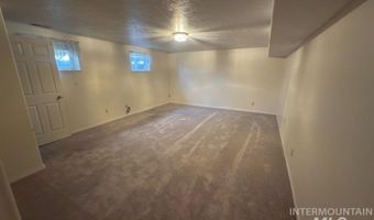 5967 Noah St, Chubbuck, ID 83202