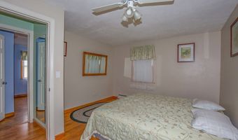 1317 Suffield St, Agawam, MA 01001