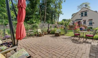 21 Elgin Ave, Bethel, CT 06801