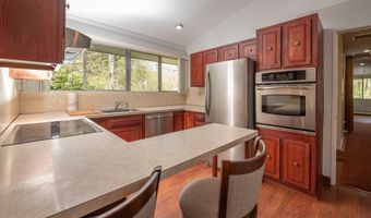 87 Pleasant Dr, Bethany, CT 06524