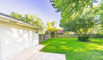 1000 Tater Black Rd, Bentonville, AR 72712