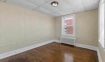 2 S Hartford Ave, Atlantic City, NJ 08401