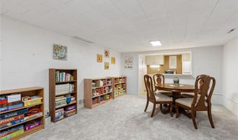 307 21st St NW, Austin, MN 55912