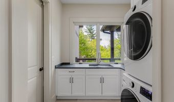 494 E Ridge Rd, Cashiers, NC 28717