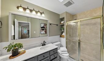 800 Eaglebrooke Dr, Ballwin, MO 63021