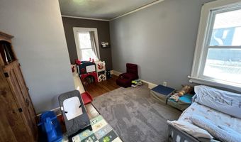 1204 S 2nd St, Aberdeen, SD 57401