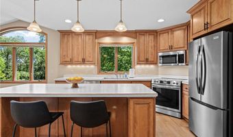 12852 Essex Way, Apple Valley, MN 55124