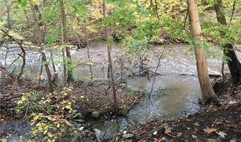 135 Ridgeland Dr, Amherst, OH 44001