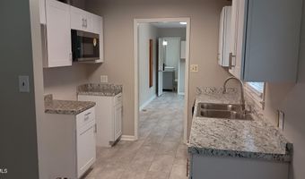102 S Tunstall Ave, Apex, NC 27502
