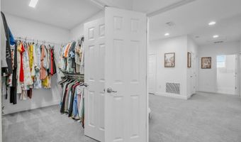 6135 VOYAGERS Pl, Apollo Beach, FL 33572
