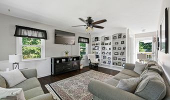 8 Winthrop Rd, Bethel, CT 06801