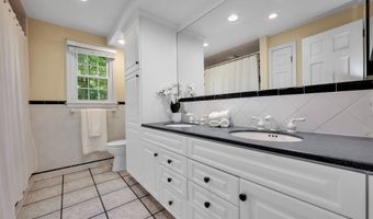 26 Buckboard Ln, Avon, CT 06001