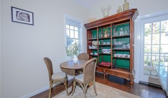 24 Anthony St, Newport, RI 02840