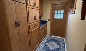 1014 S Jay St, Aberdeen, SD 57401