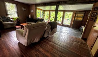 118 Foster Dr, Bennington, VT 05201