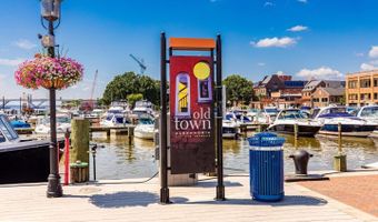 906 S WASHINGTON St 107, Alexandria, VA 22314