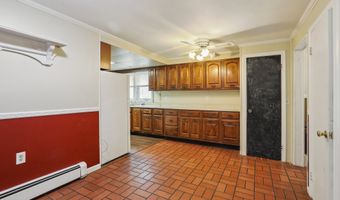 15 Seeley St, Danbury, CT 06810