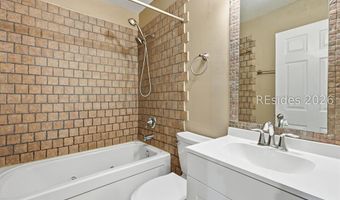 195 Bay Pines Rd, Beaufort, SC 29906