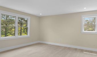 50 Bay View Ave, Amagansett, NY 11930