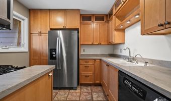 2044 Stonegate Cir, Anchorage, AK 99515