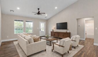 215 W Cofield St, Aurora, MO 65605